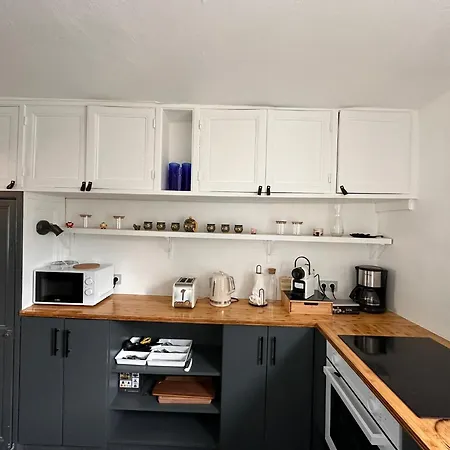 Large In Center * Honfleur