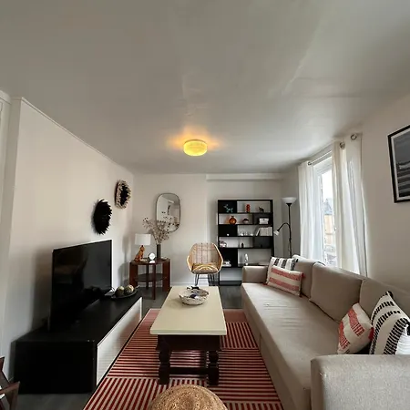 Large In Center Apartament *