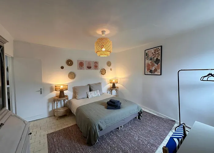 Large In Center Apartamento