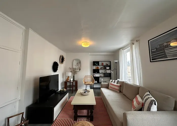 Large In Center Apartamento *