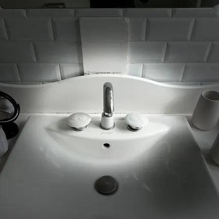 Large In Center Апартаменты Онфлёр