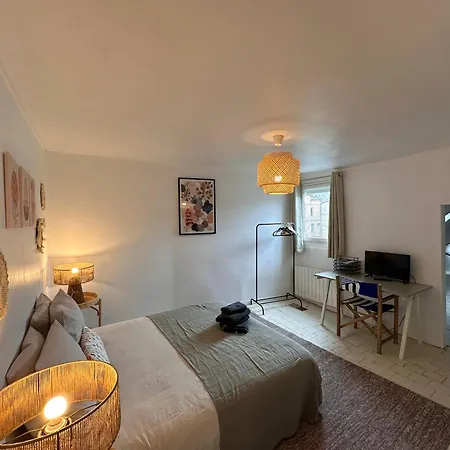 Large In Center Honfleur