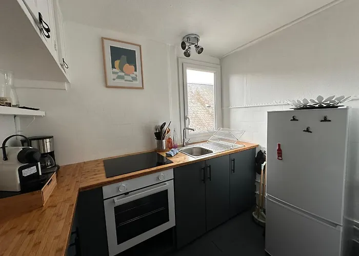 Large In Center Honfleur