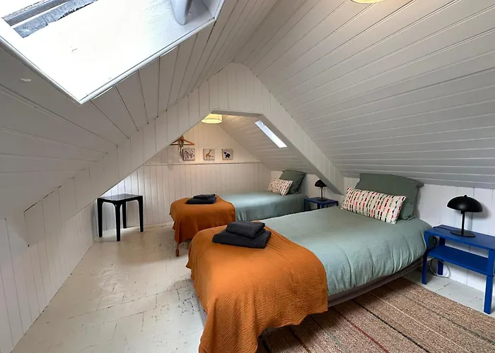 Large In Center Appartamento *