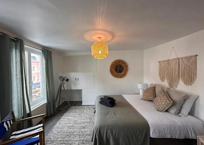 Large In Center Apartment