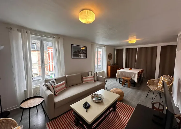 Large In Center Apartment